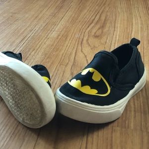 Boys Batman slip on sneakers
